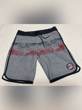 Travis Mathew Men's Cutting Corners board shorts size 34 INSEAM 9”